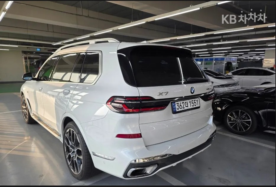 BMW X7 — miniaturë 5