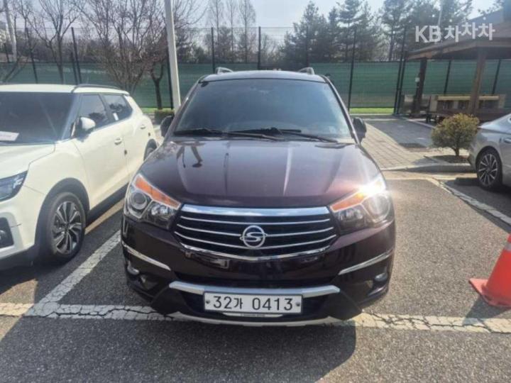 KG Mobility (Ssangyong) Korando Turismo 9 Seater 4WD TX