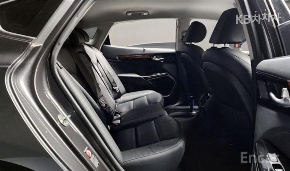2017 - kia k7