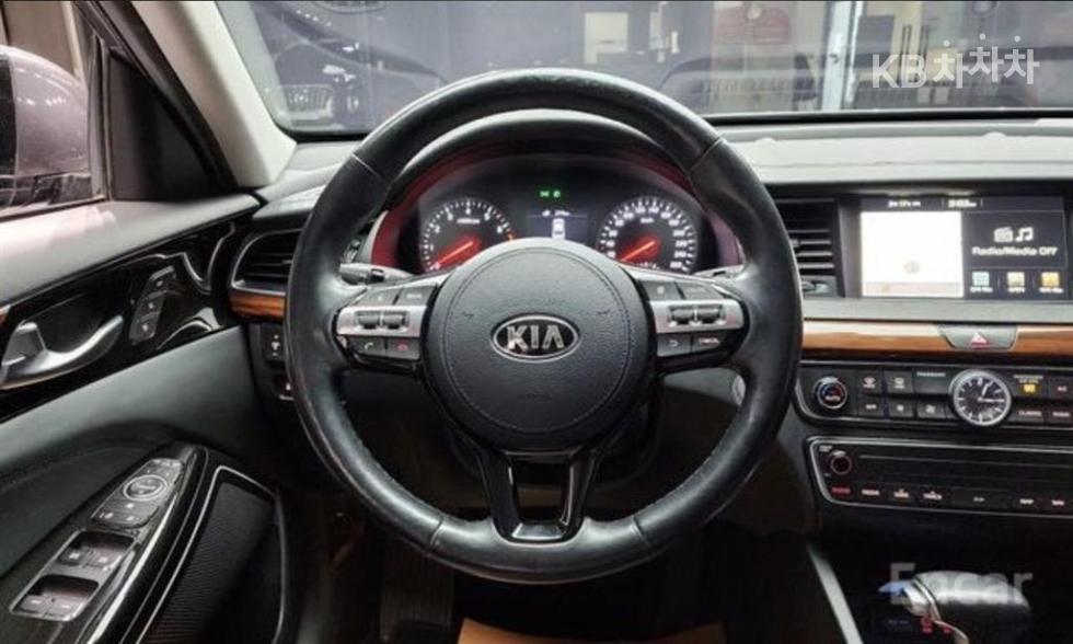 2017 - kia k7