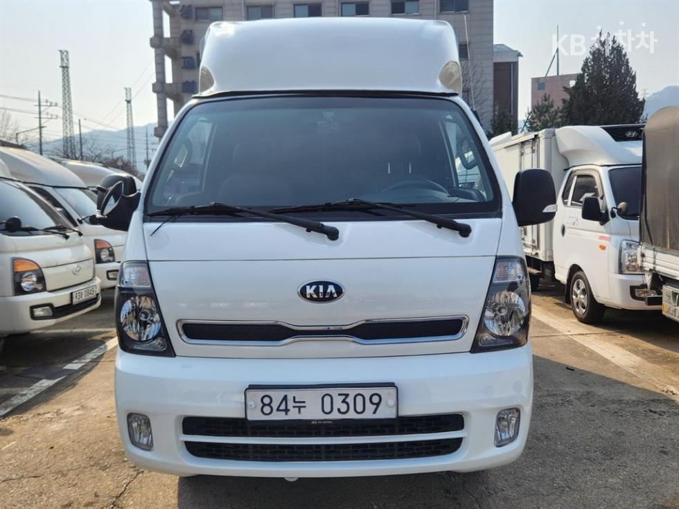 2018 - kia bongo iii