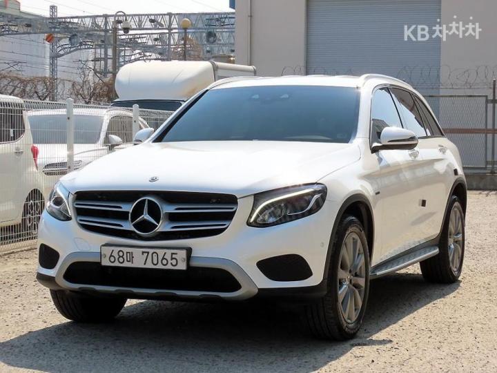 Mercedes-Benz GLC-Class X253 350e 4Matic Base Type 3