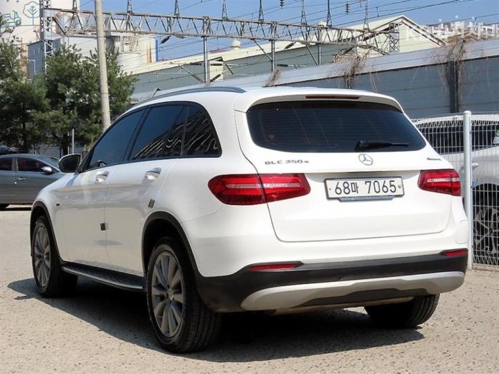Mercedes-Benz GLC-Class X253 350e 4Matic Base Type 4