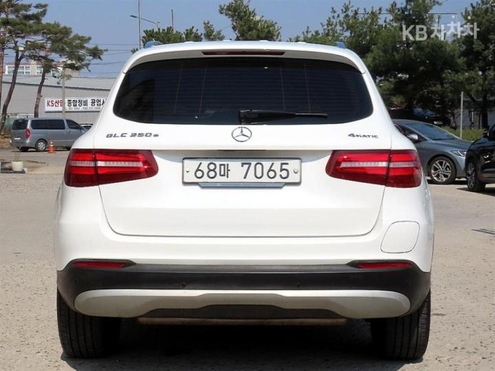 Mercedes-Benz GLC-Class X253 350e 4Matic Base Type 5