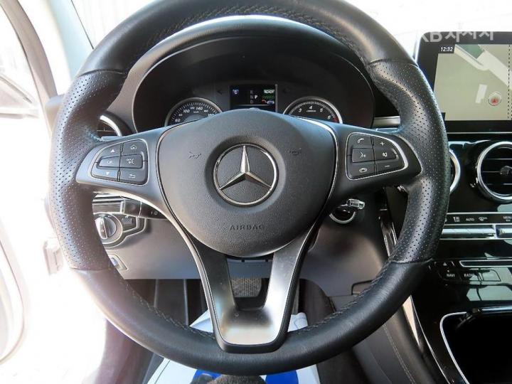 Mercedes-Benz GLC-Class X253 350e 4Matic Base Type 9