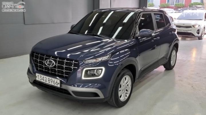 Hyundai Venue Gasoline 1.6 Modern