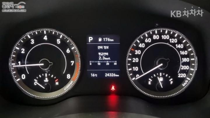 Hyundai Venue Gasoline 1.6 Modern 6