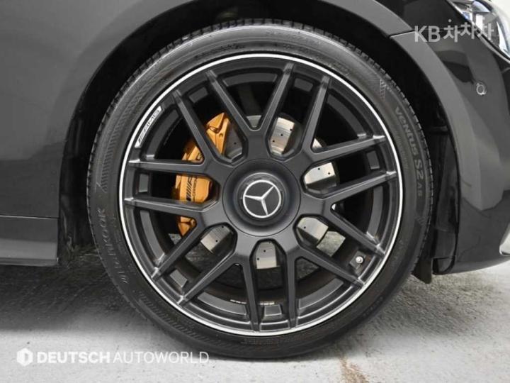 Mercedes-Benz E-Class W213 E220d COUPE 6