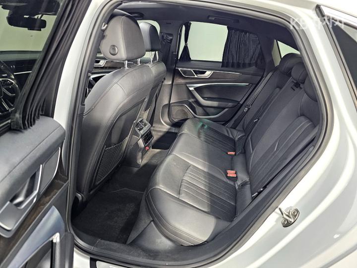 Audi A6 C8 40 TDI Premium 10