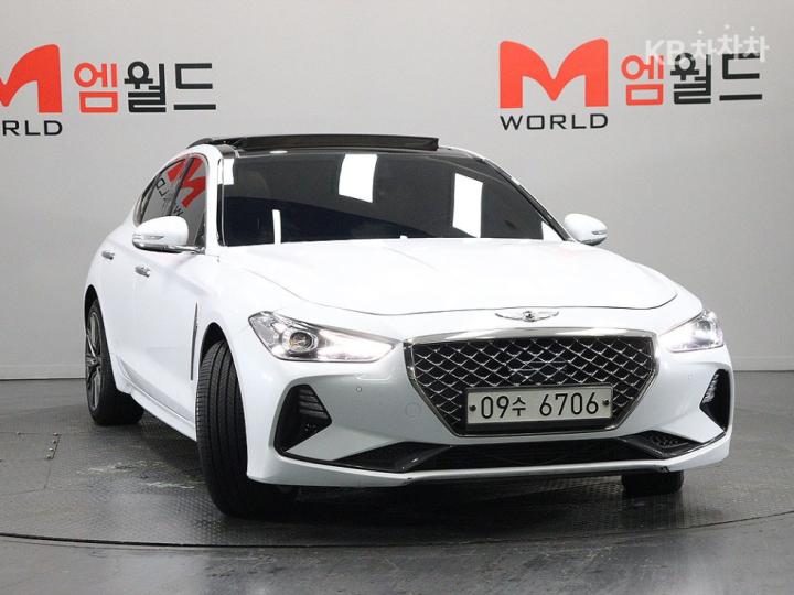 Genesis G70 2.0T Supreme 3