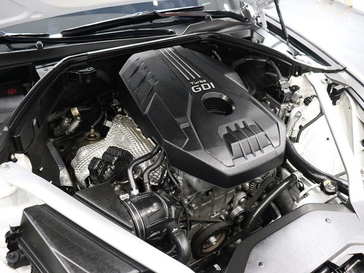 Genesis G70 2.0T Supreme 7