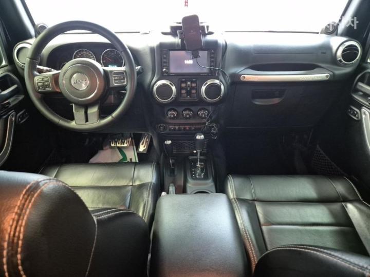 Jeep Wrangler 2.8 Black Edition JK 7