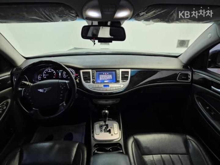 Hyundai Genesis BH330 LUXURY Base Type 8