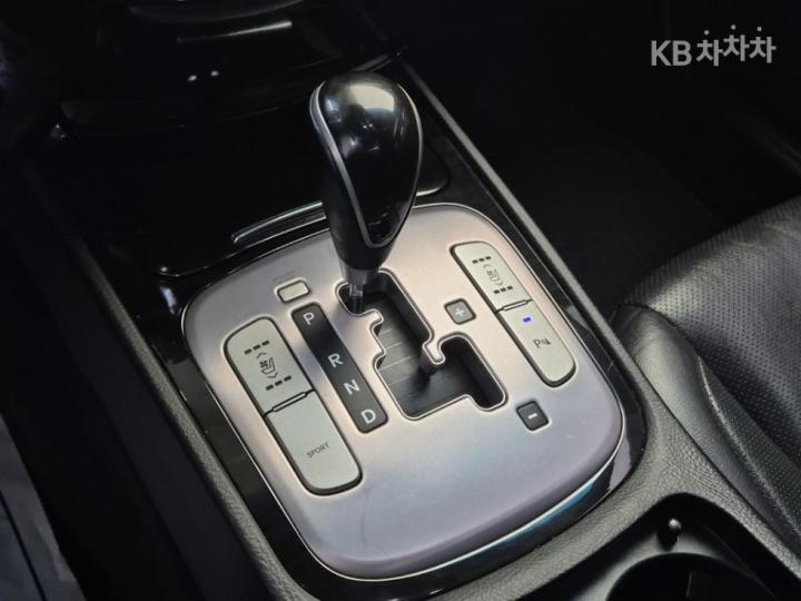 Hyundai Genesis BH330 LUXURY Base Type 9