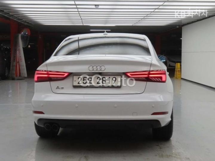 Audi A3 NEW 35 TFSI Dynamic 8V 4
