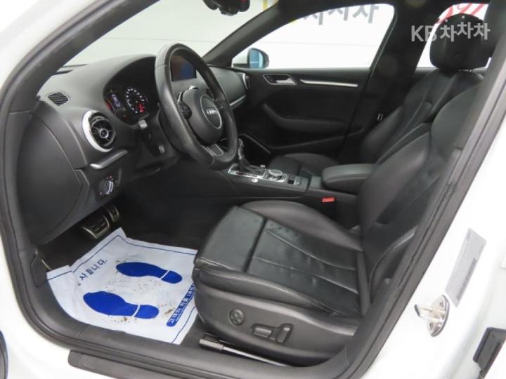 Audi A3 NEW 35 TFSI Dynamic 8V 6