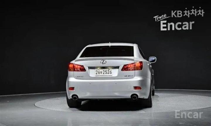 Lexus IS 250 Premium XE20 2005-2013 3