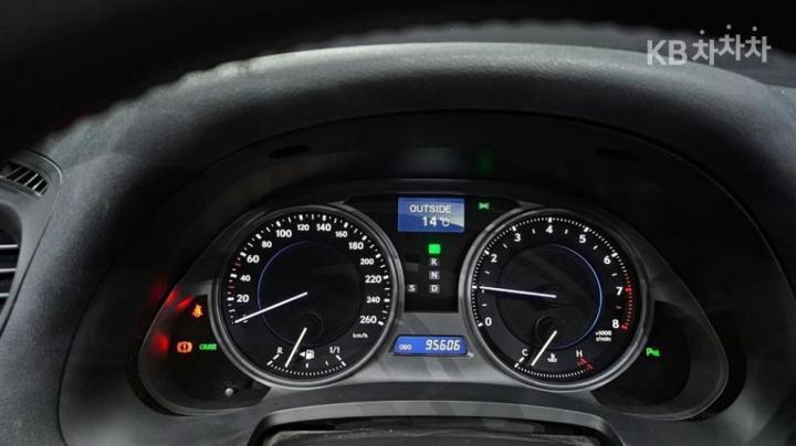 Lexus IS 250 Premium XE20 2005-2013 8