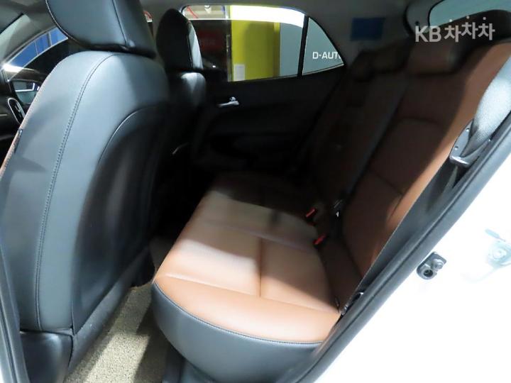 Kia Morning JA 1.0 Gasoline Prestige 8