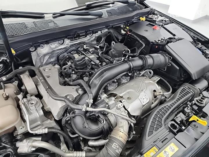 Mercedes-Benz CLA-Class CLA250 4Matic AMG Line 6