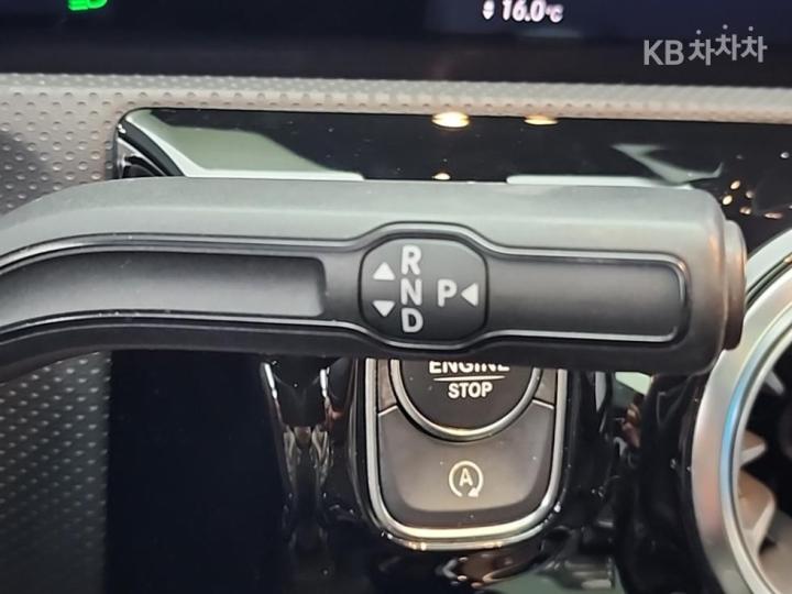 Mercedes-Benz CLA-Class CLA250 4Matic AMG Line 9