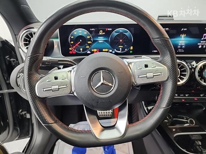 Mercedes-Benz CLA-Class CLA250 4Matic AMG Line 10