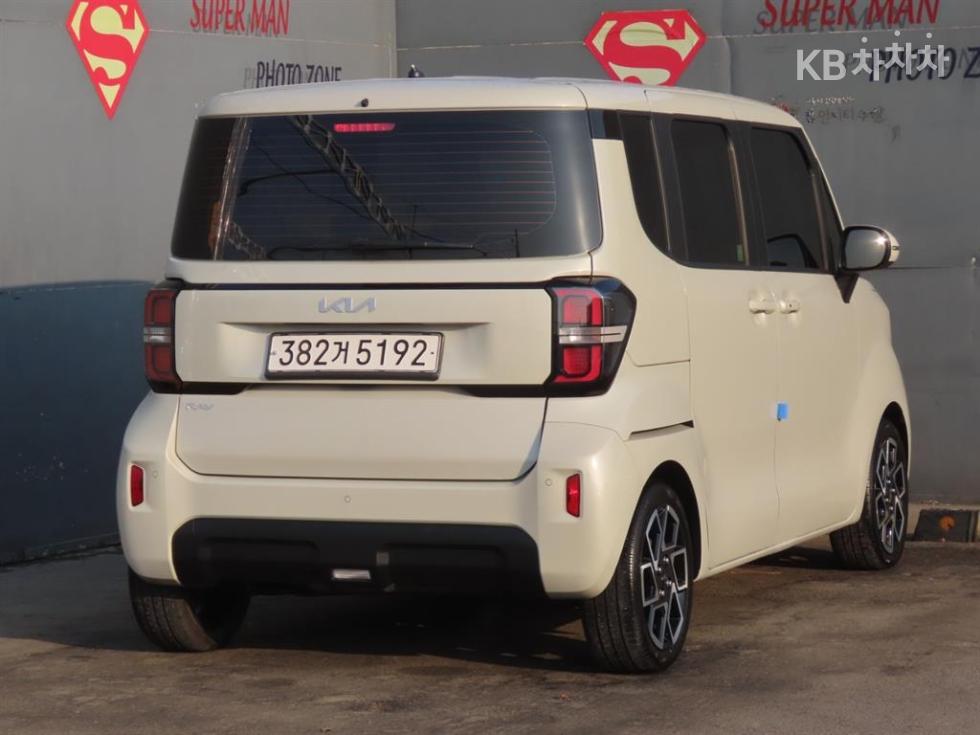 2023 - kia kia