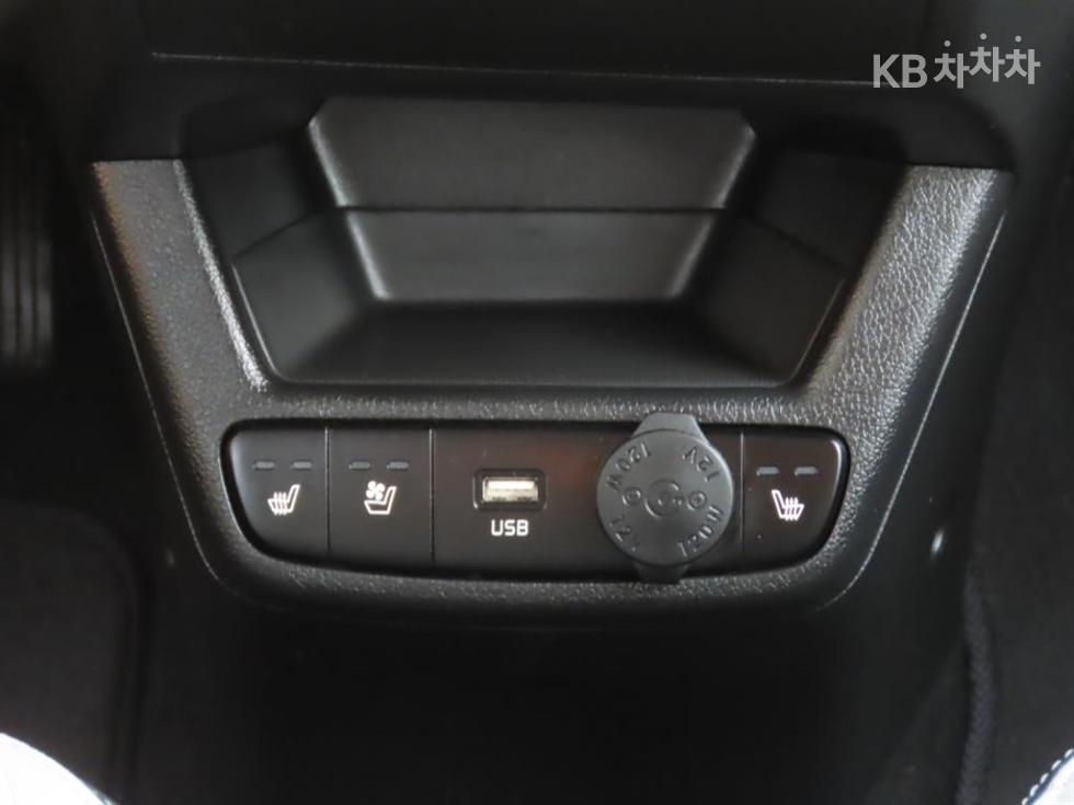2023 - kia kia