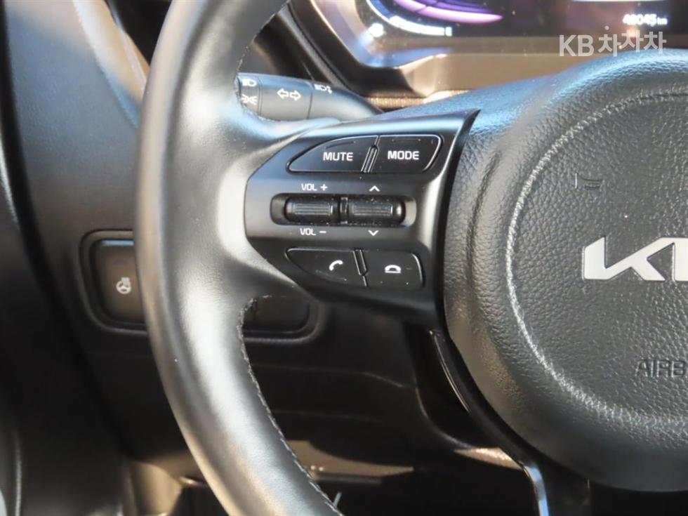 2023 - kia kia