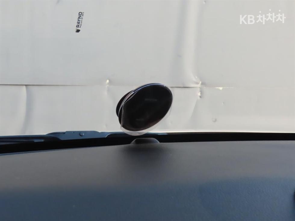 2023 - kia kia