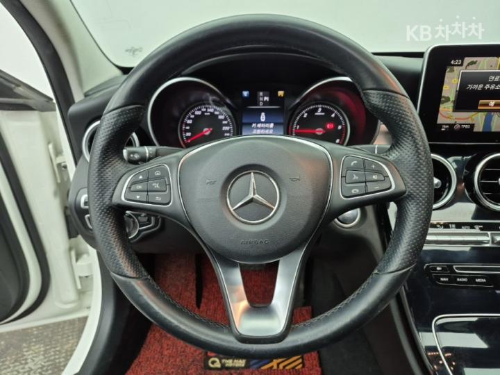 Mercedes-Benz C-Class C220d Avantgarde W205 10