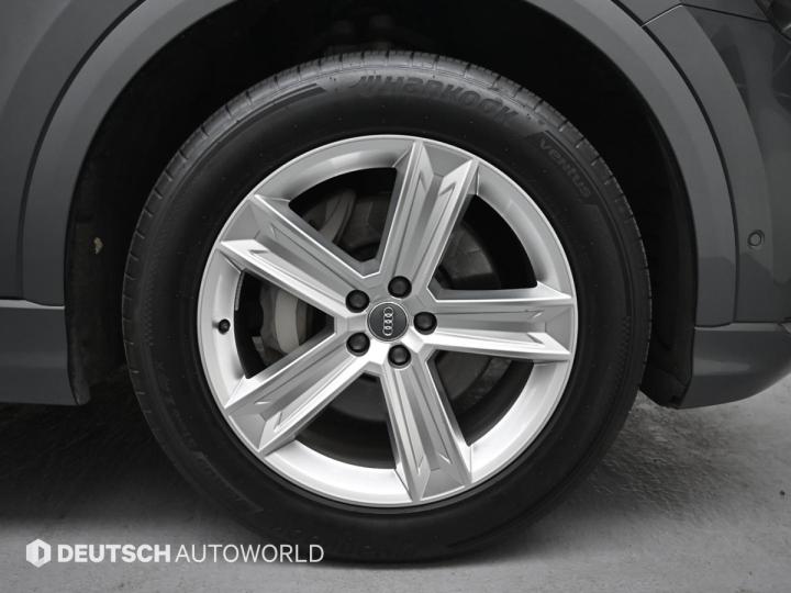 Audi Q8 3.0 45 TDI Quattro Premium — фото 5