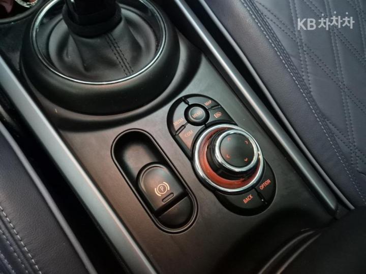 Mini Clubman 2.0 Cooper S Classic Base Type 9