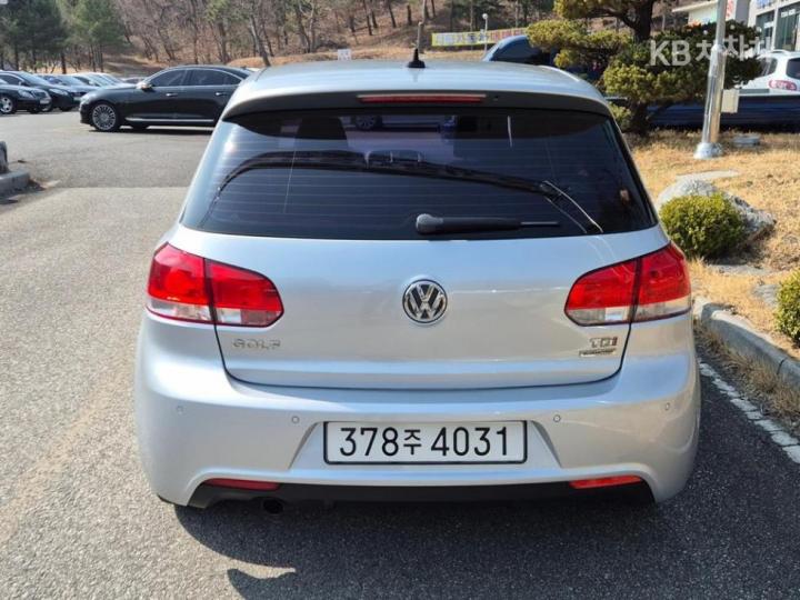 Volkswagen Golf 1.6 TDI BlueMotion MK6 2011-2013 6