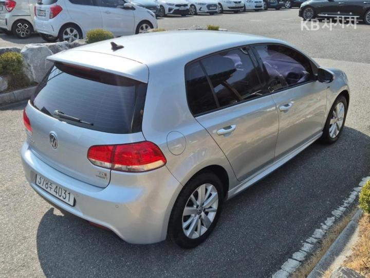 Volkswagen Golf 1.6 TDI BlueMotion MK6 2011-2013 8