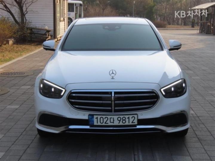 Mercedes-Benz E-Class W213 E300e 4MATIC Exclusive 2
