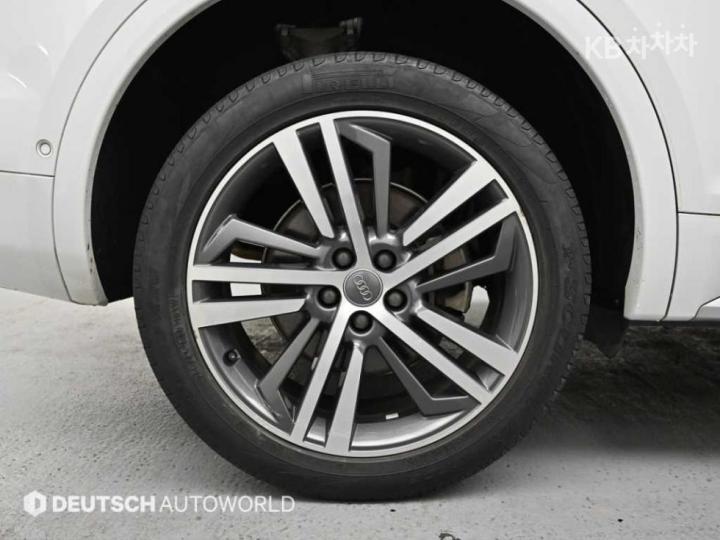 Audi Q5 The New FY 50 TDI Quattro Premium — фото 5