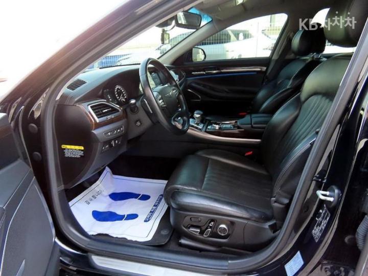 Genesis EQ900 3.8 GDI AWD Luxury 10