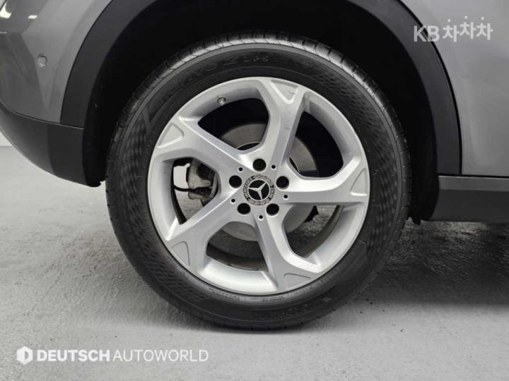 Mercedes-Benz GLA-Class X156 GLA220 Base Type 6