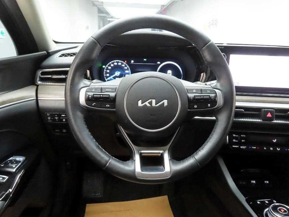 2023 - kia k5