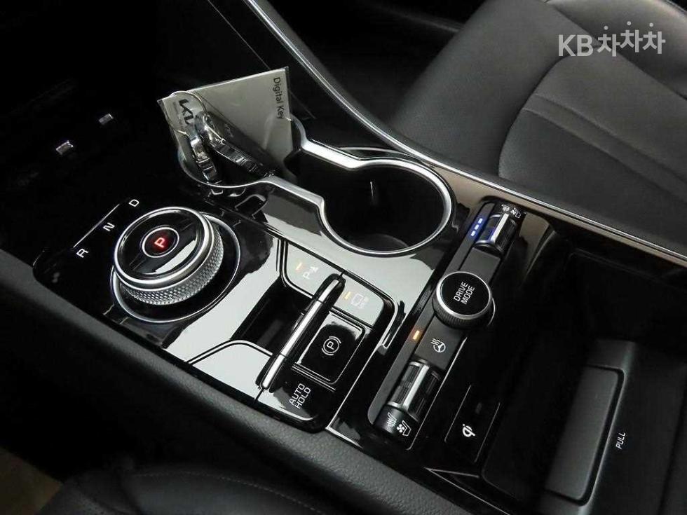 2023 - kia k5