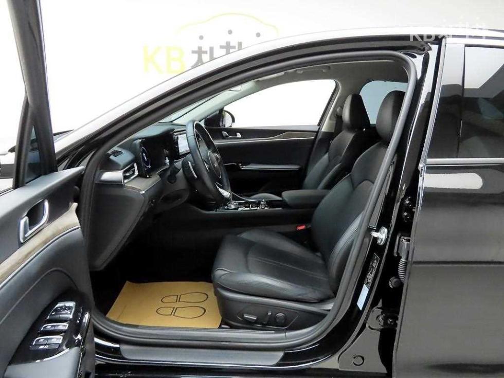 2023 - kia k5