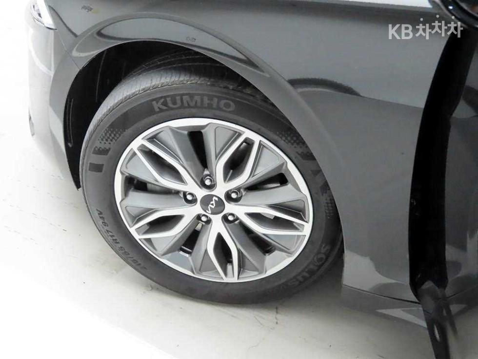 2023 - kia k5