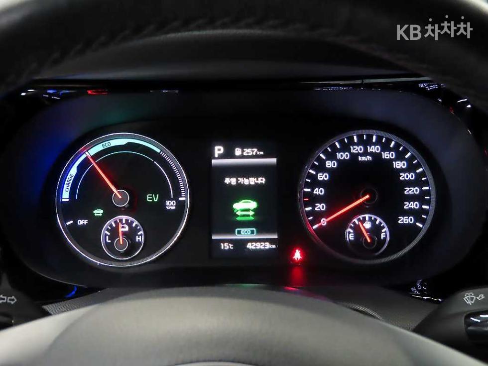 2023 - kia k5