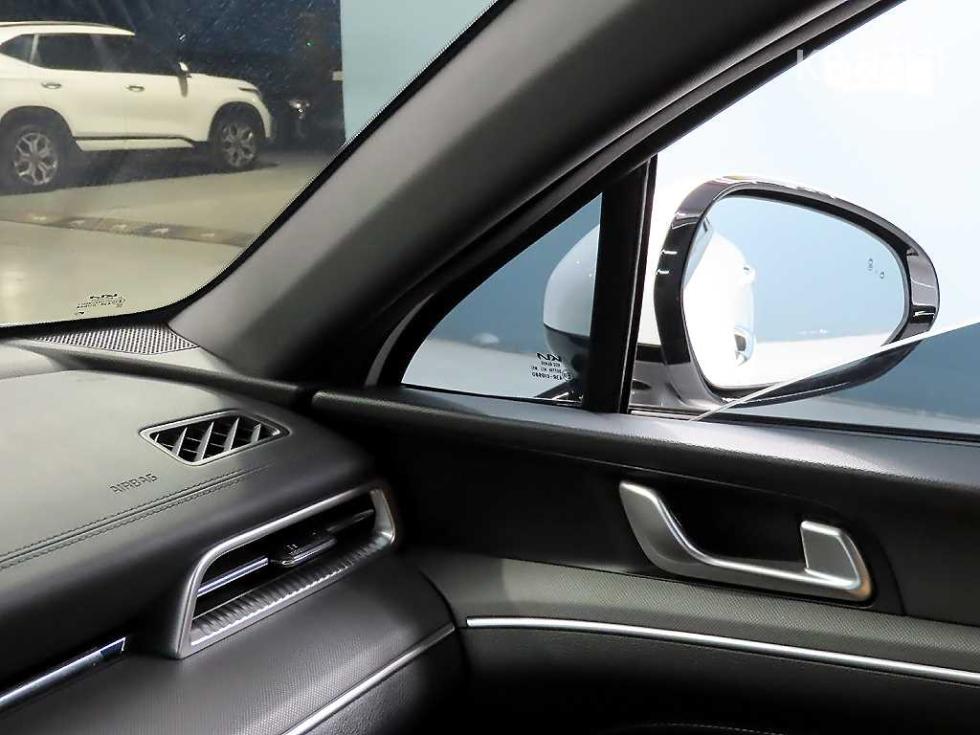 2023 - kia k5