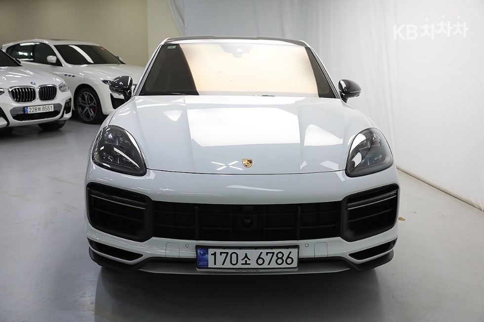 2023 Porsche (9Y0) photo