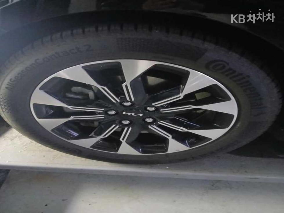 2022 - kia carnival