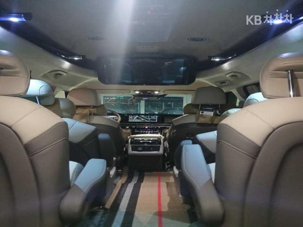 2022 - kia carnival