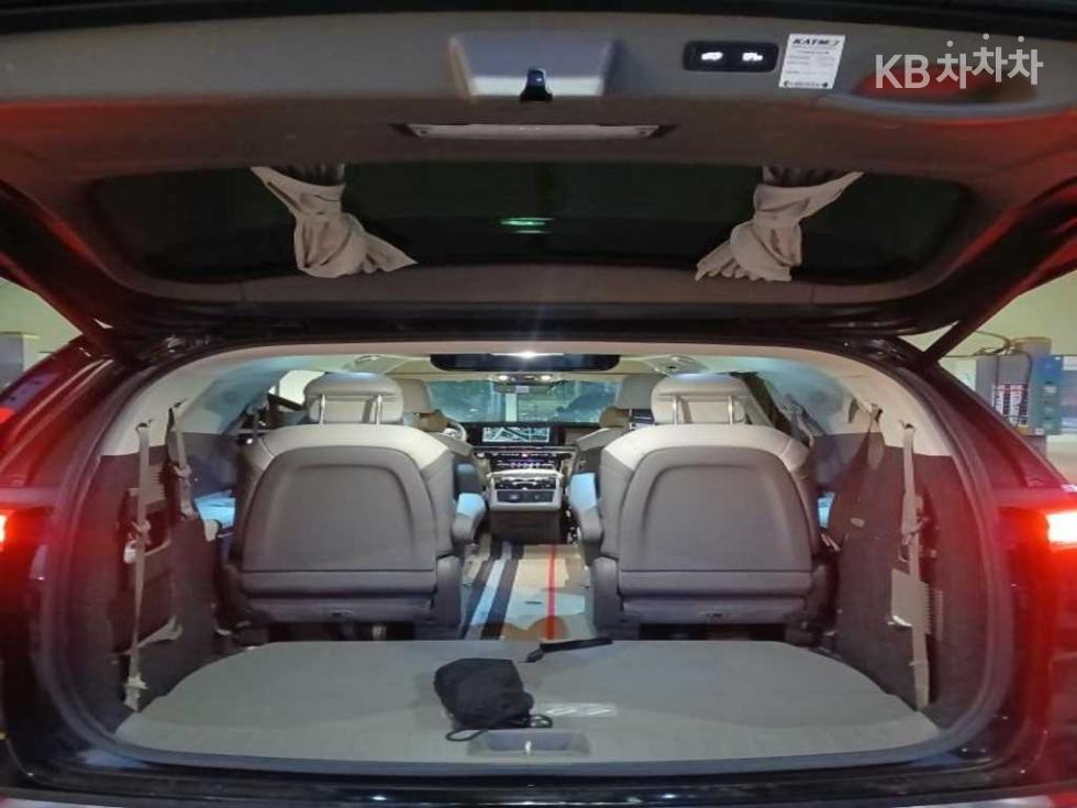 2022 - kia carnival
