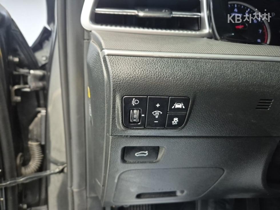 2020 - kia k5
